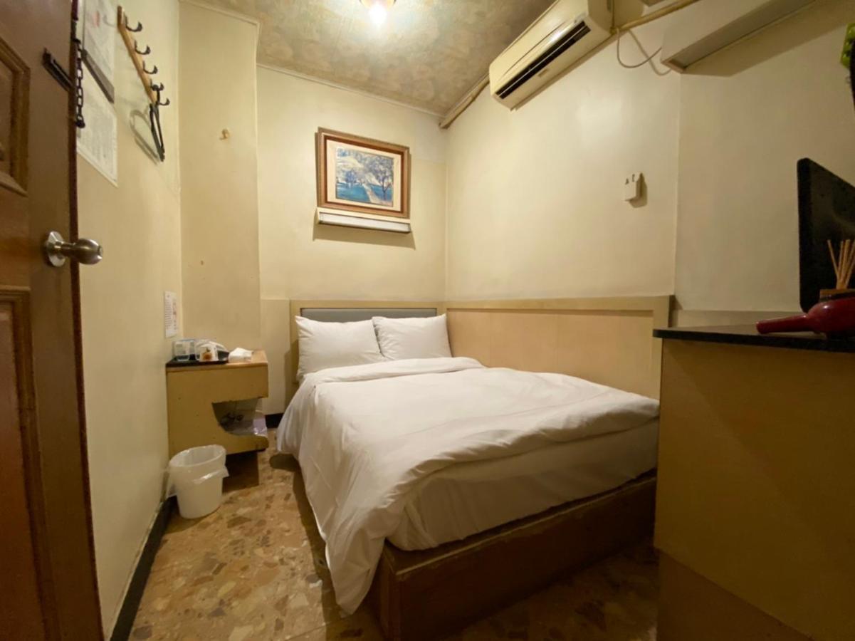 Huang Kai Hotel Тайчжун Экстерьер фото