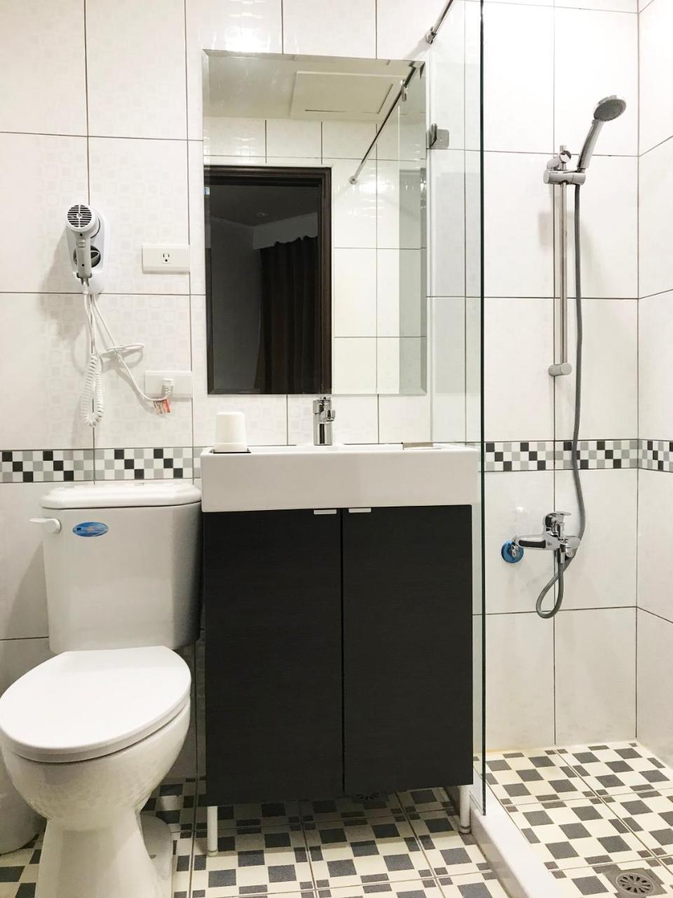 Huang Kai Hotel Тайчжун Экстерьер фото